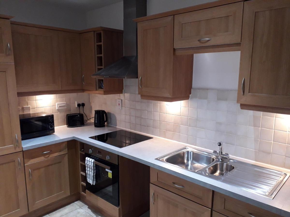 Luxury And Stylish 2 Bedroom Apartment With En-Suite Luton  Dış mekan fotoğraf